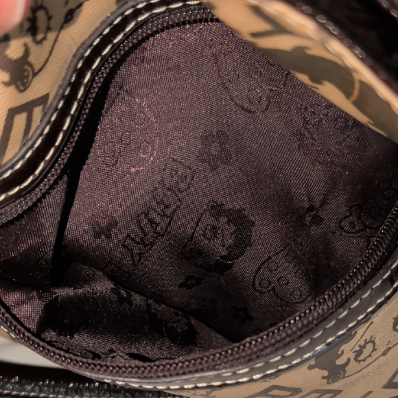 Betty Boop Black & Tan Logo Shoulder Bag with Gold Hardware - Picture 8 of 14